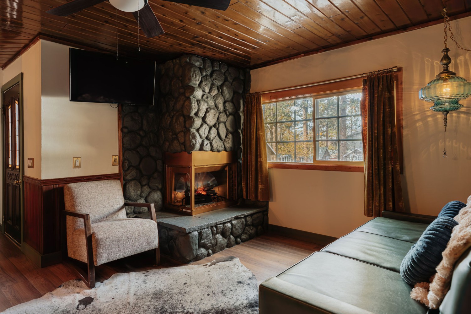 Klara Cabin interior at The Burgundy — view 2