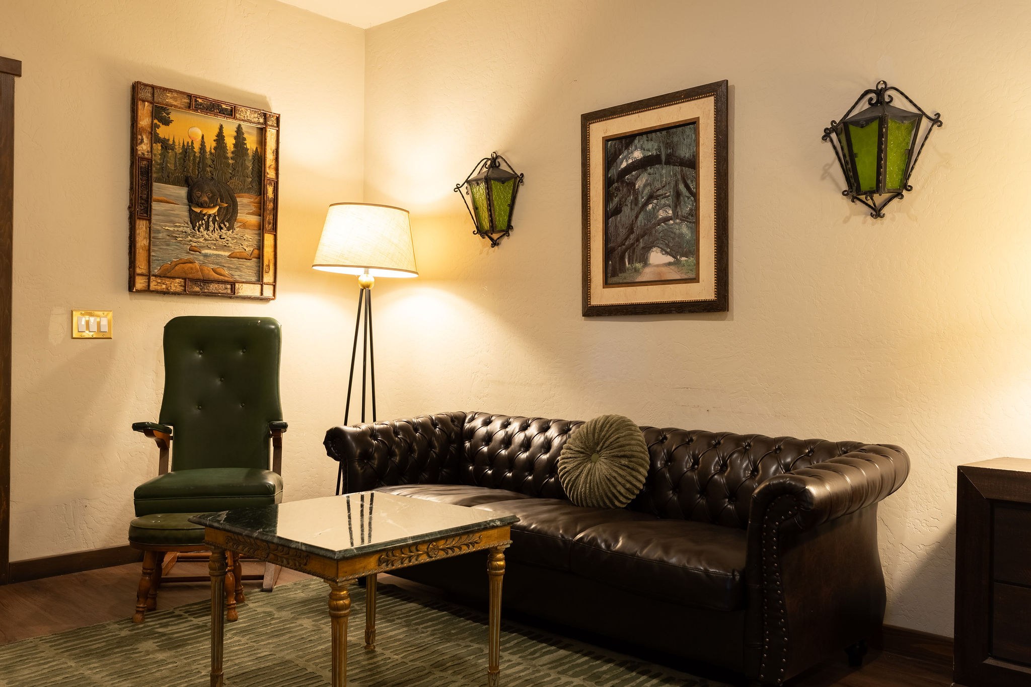 King Spa Suite interior at The Burgundy — view 3